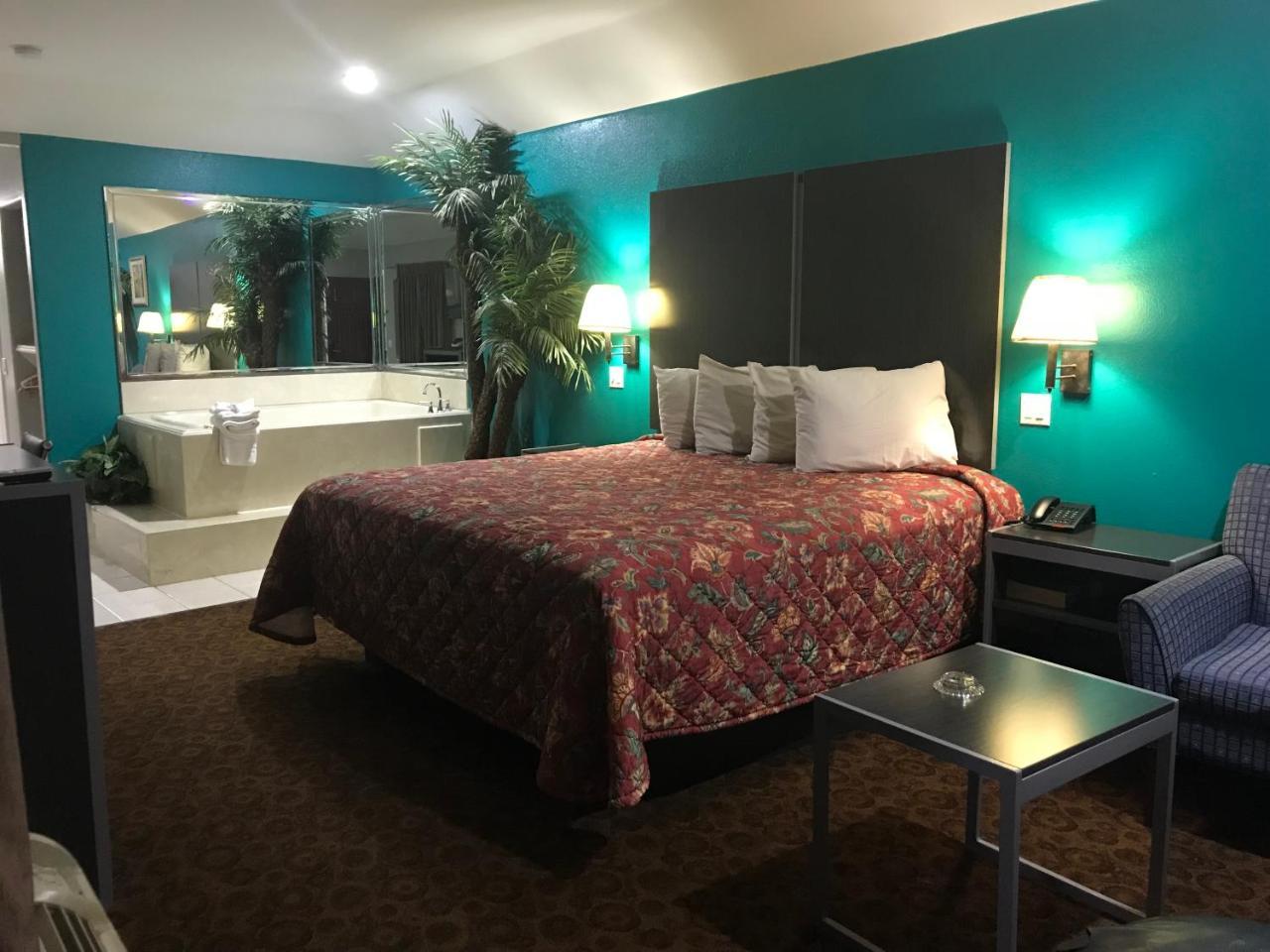 Camelot Inn And Suites Aldine Exterior foto