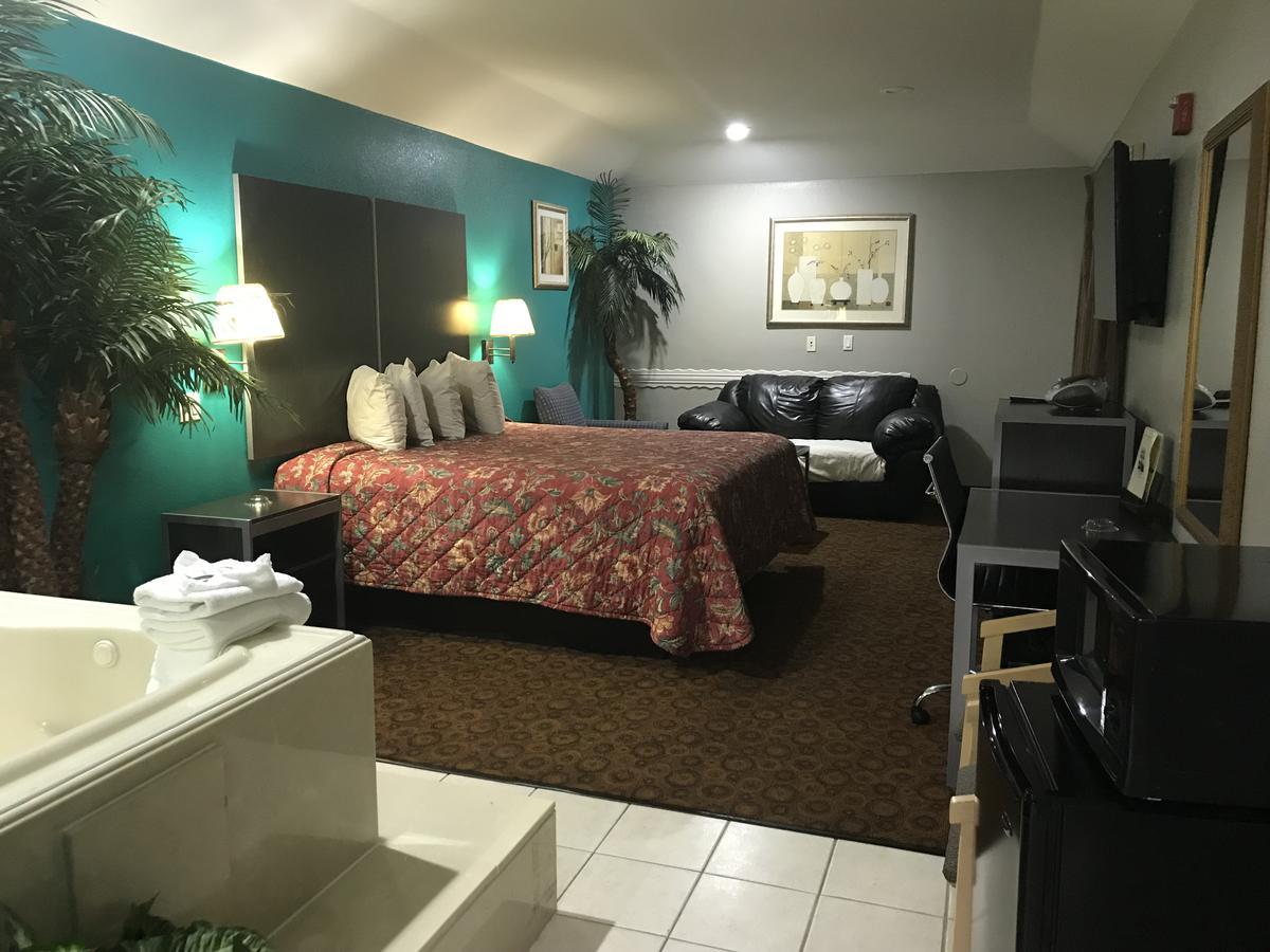 Camelot Inn And Suites Aldine Exterior foto